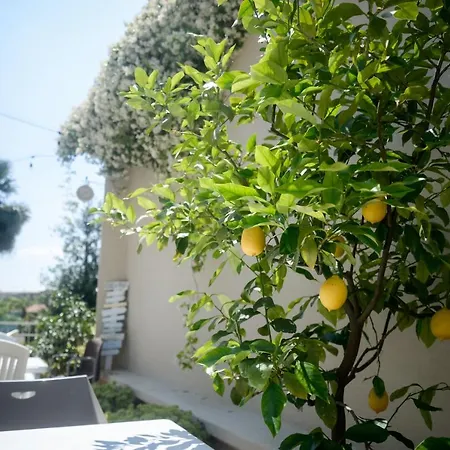 Oda ve Kahvaltı La Corte Dell'elmo 4*