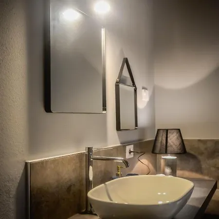 La Corte Dell'elmo Salò