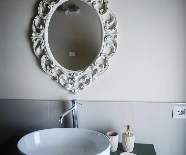La Corte Dell'elmo 4*